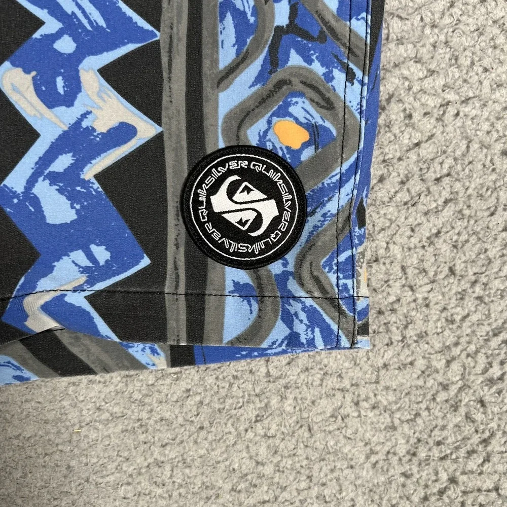 Quiksilver Shorts Mens‎ Large Blue Southwestern Geometric Swim Surf Beach Logo
